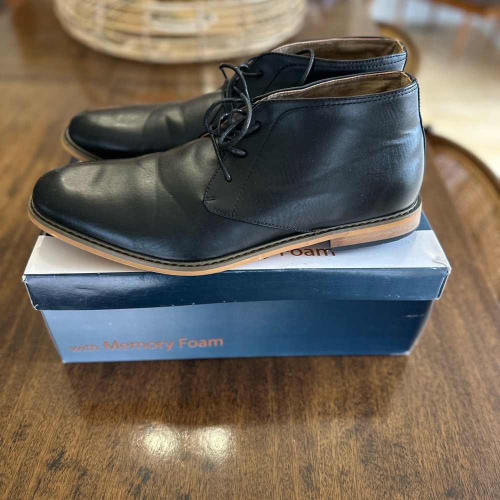 Men's size 13 Deer Stags Shoes